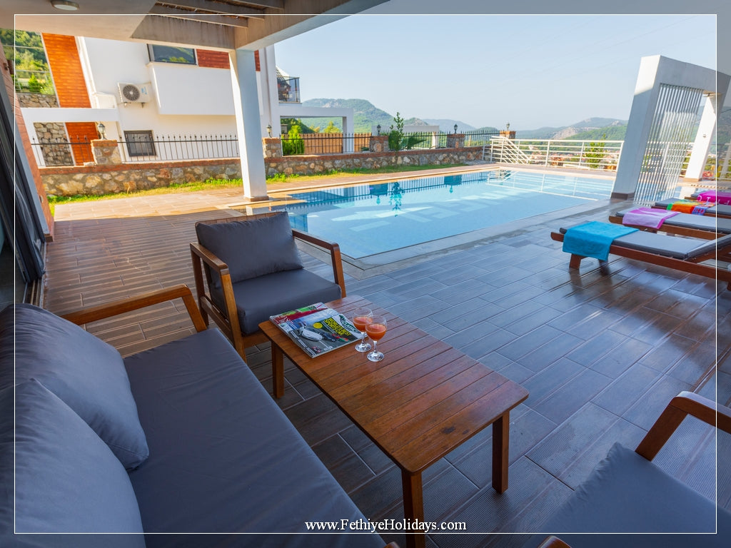 A02-ANGEL PE VILLAS (8 PAX)