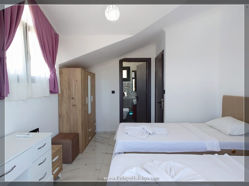 A16-ANGEL RUKE VILLAS ( 8-PAX)