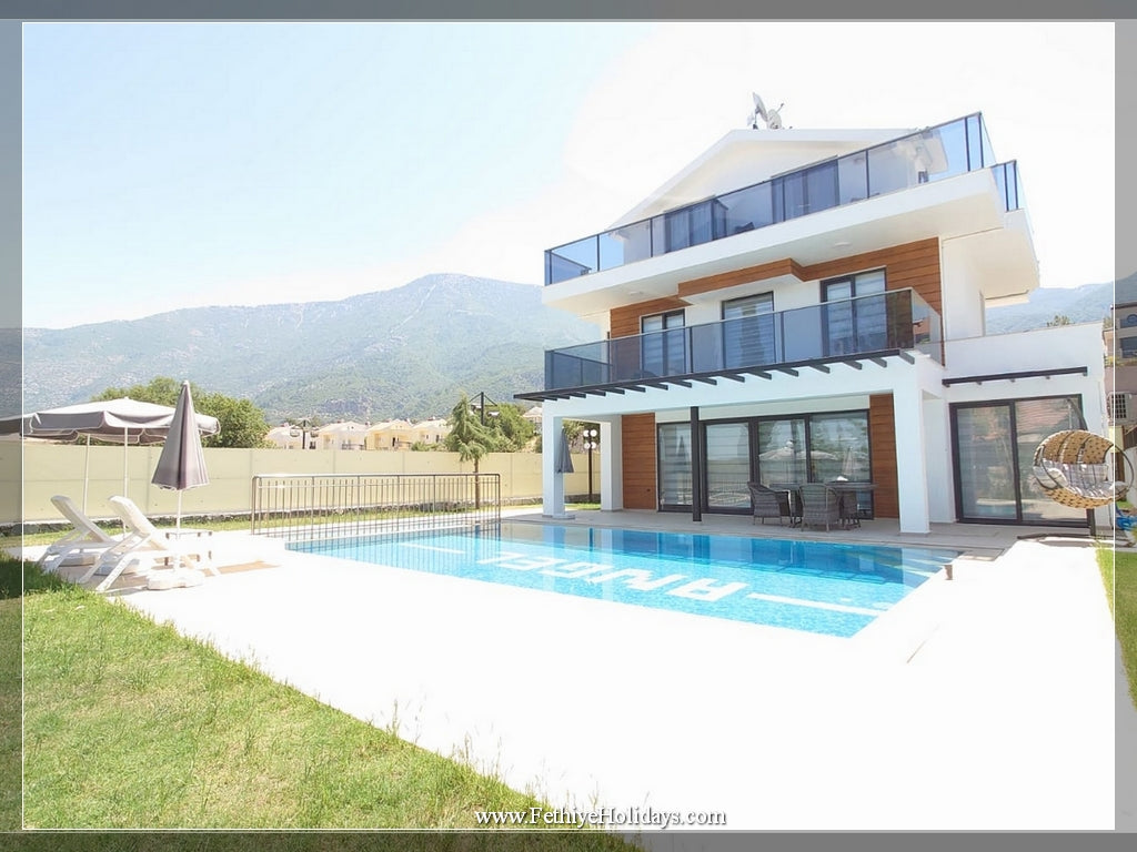 A16-ANGEL RUKE VILLAS ( 8-PAX)