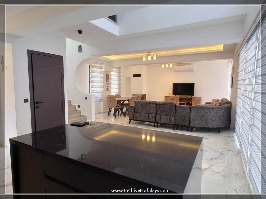 A16-ANGEL RUKE VILLAS ( 8-PAX)