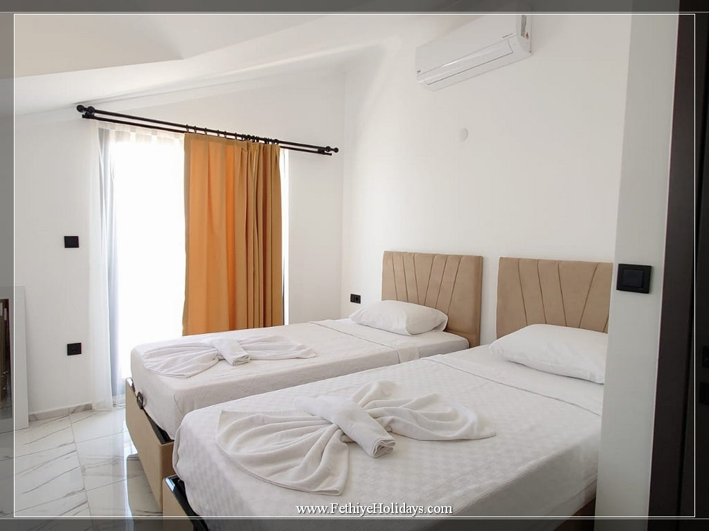 A16-ANGEL RUKE VILLAS ( 8-PAX)