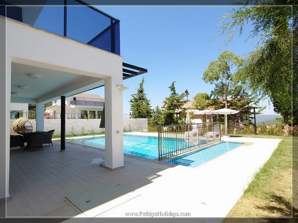 A16-ANGEL RUKE VILLAS ( 8-PAX)