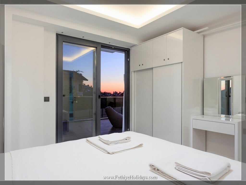 A14-ANGEL SHER BELLA VILLAS (8-PAX)